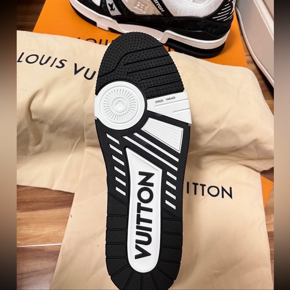 Louis Vuitton Black and White Sneakers Sneakers